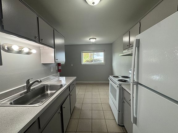 3rd image of 4269 Quarry St #7