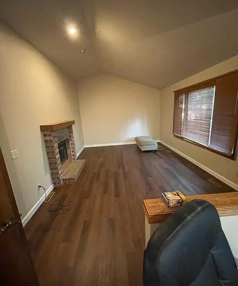 1707 Trailwood Dr — Photo 2