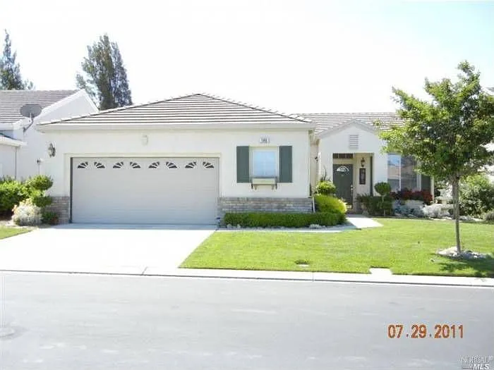145 Cedar Ridge Dr photo 1