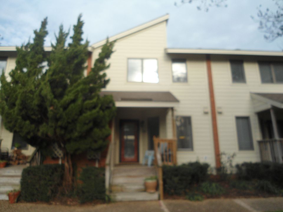 1st image of 730 Coquina Ln