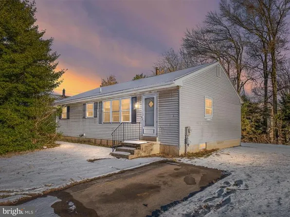 1596 Letitia Ln, Wilmington, DE 19809