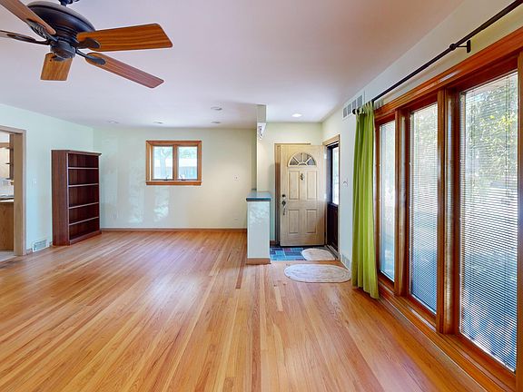 4th image of 23213 Greencrest St