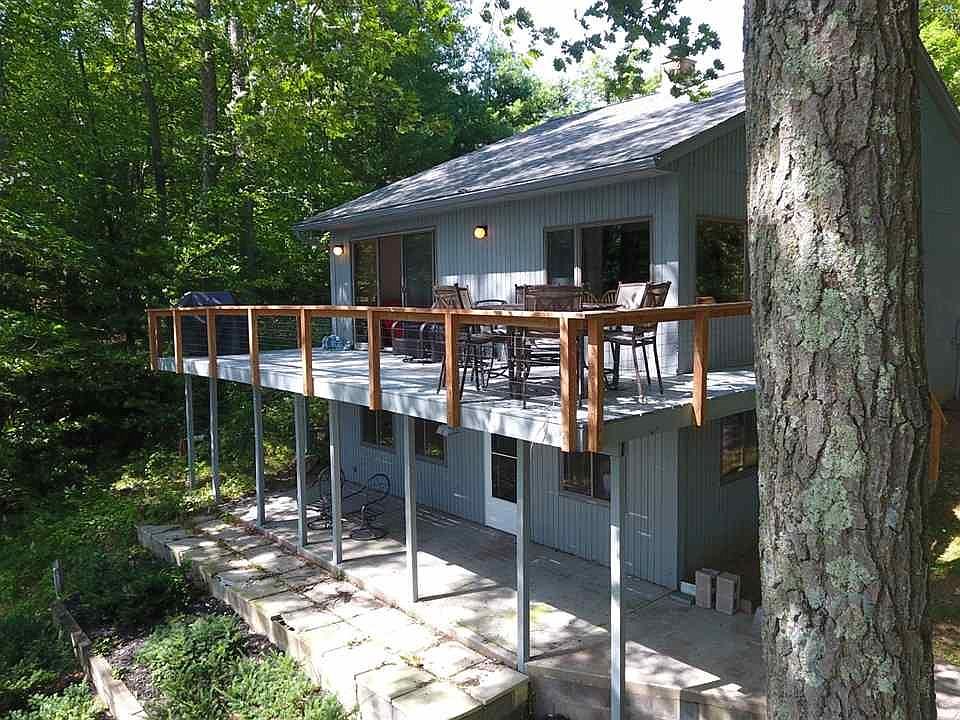 1st image of N9904 Birchwood Dr