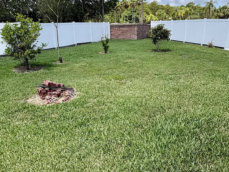 1501 Chevington Ct — Photo 18