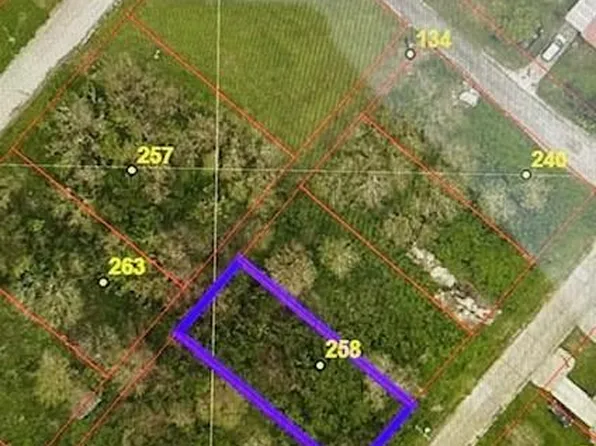 Caroline Dr, Pt Sulphur, LA 70083