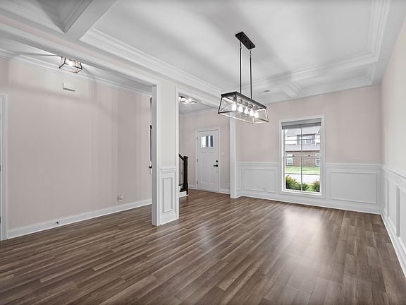 5th image of 1021 Cherry Blossom Ln