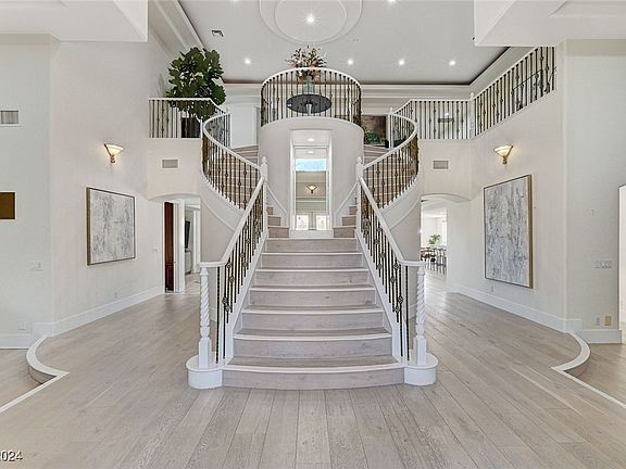 2nd image of 2304 Cedardale Pl