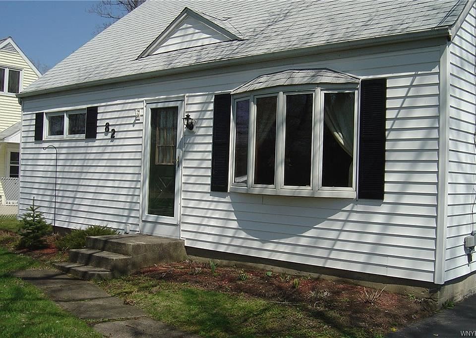 1st image of 82 Iroquois Dr