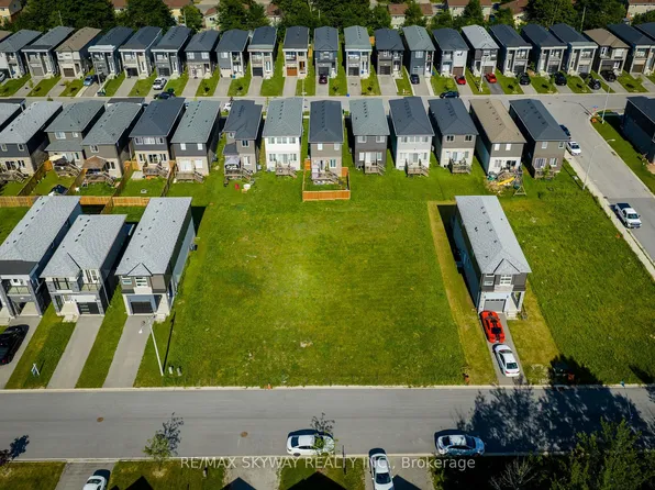 201 Iva St, Welland, ON L3B 0H8