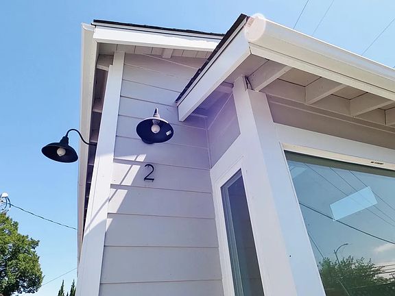 3rd image of 988 Trifone Dr Unit 2