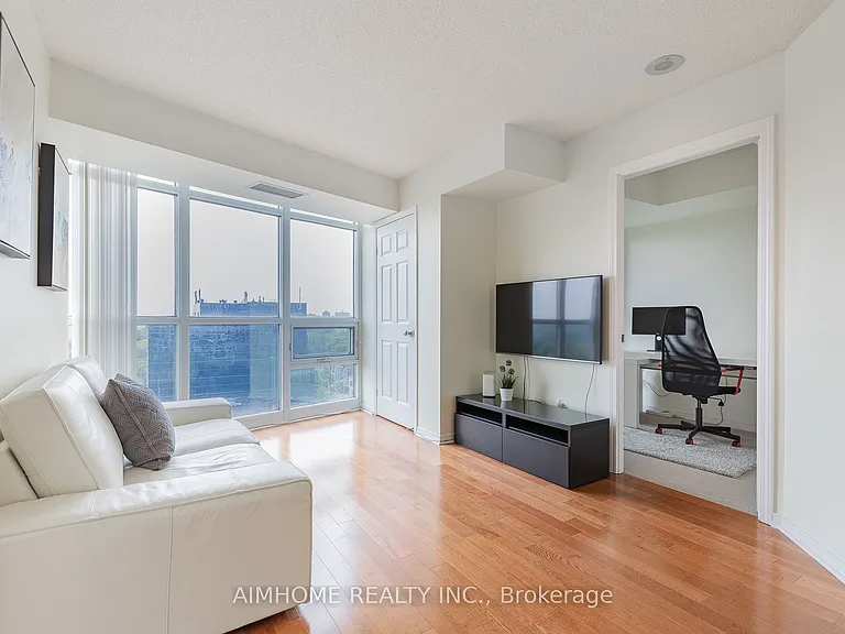 30 Harrison Garden Blvd #1106 — Photo 6