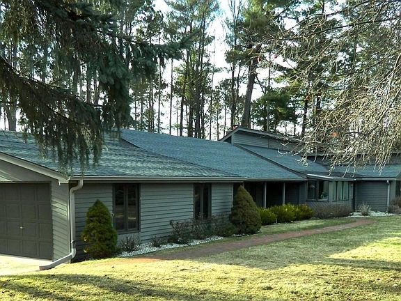 Garage - One bay available