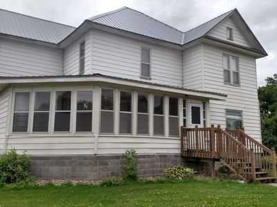 305 E 7th St, Woonsocket, SD, 57385