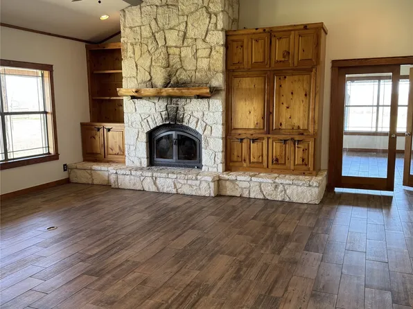 655 Loftice Rd, Gunter, TX 75058