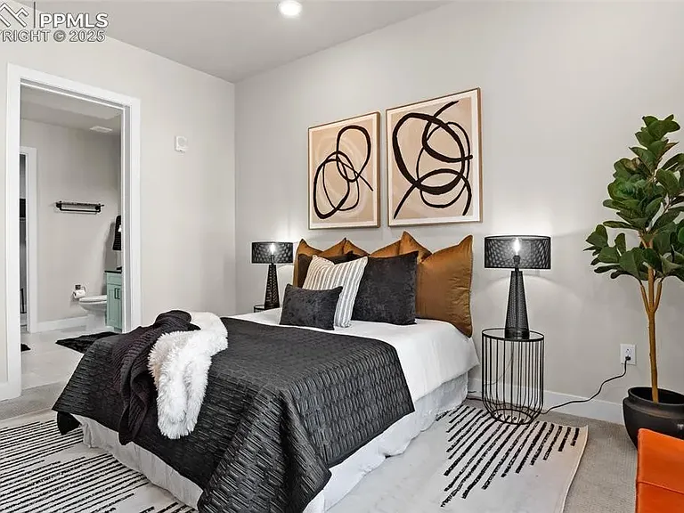 20 Wilcox St #203 — Photo 3