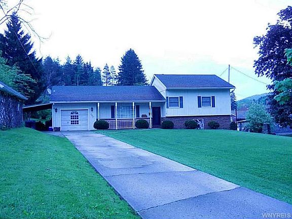 2nd image of 131 Shaner Ave