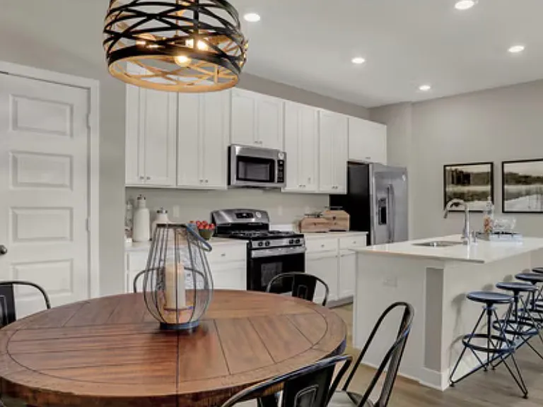 7190 Governors Row — Photo 31