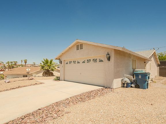 3rd image of 720 Meadows Dr
