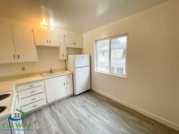5th image of 2352 William Dr #4