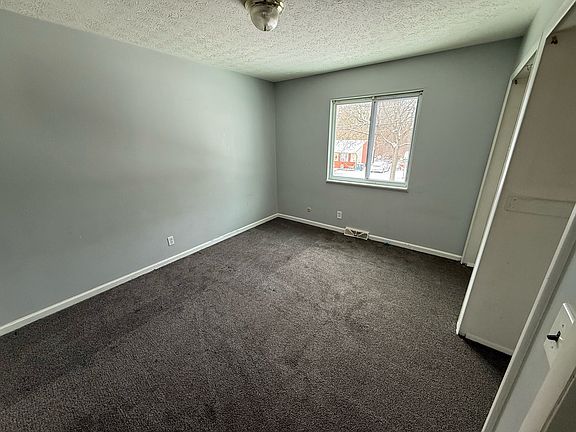 Bedroom (front)