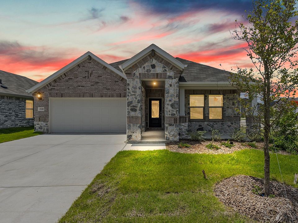 1st image of 210 Sugarlands Dr