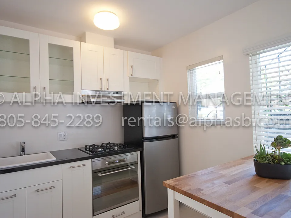 323 W Quinto St