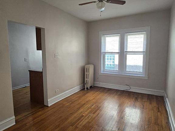 4th image of 1366 W Estes Ave APT 2S