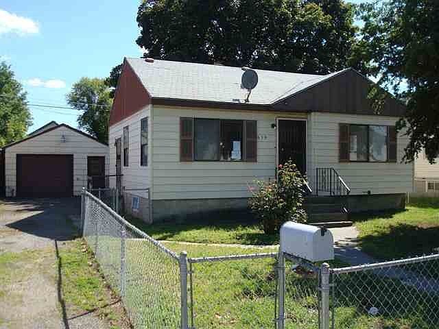 1st image of 1614 E Lacrosse Ave