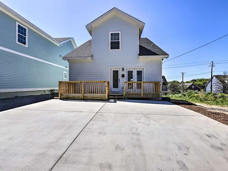 1085 Oglethorpe St #B — Photo 14