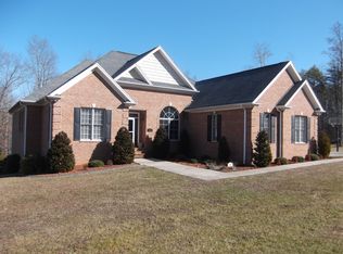 329 Matthews Rd, Pilot Mountain, NC 27041