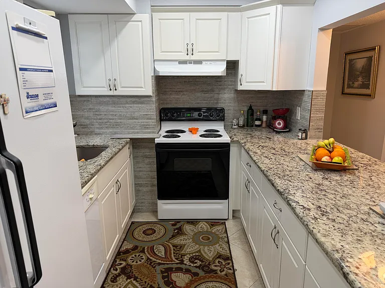 701 Lori Dr #204 — Photo 4