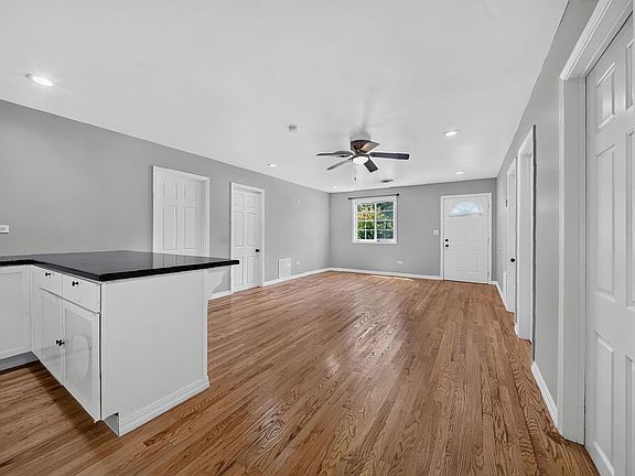 5th image of 1520 Congress Ln