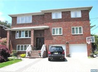 1441 11th St, Fort Lee, NJ 07024