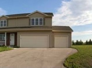 3276 W Creek View Pkwy, Beloit, WI 53511