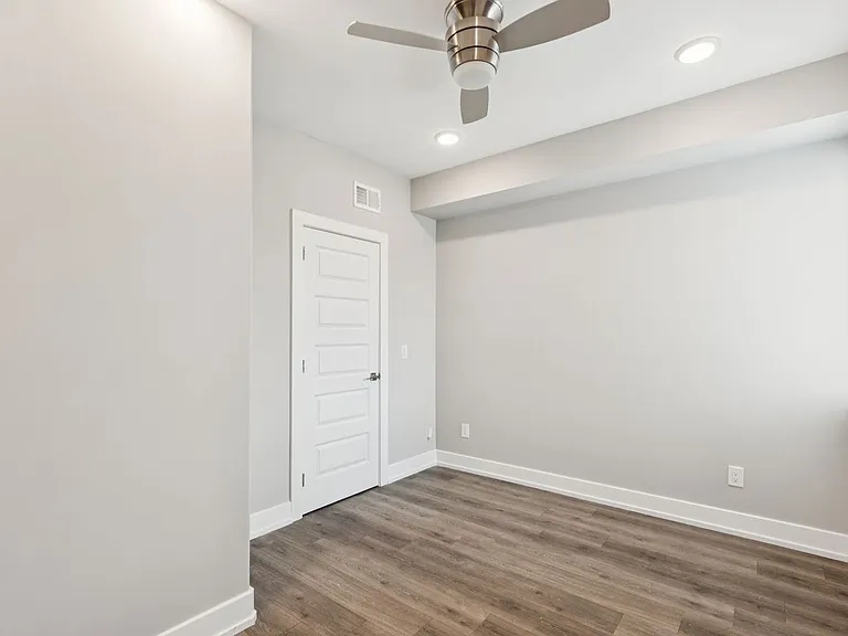 2531 N Front St #2 — Photo 17