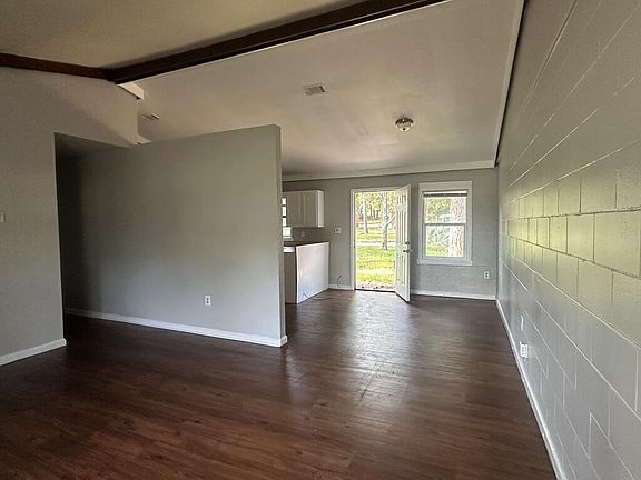 4th image of 2310 Beachview Dr