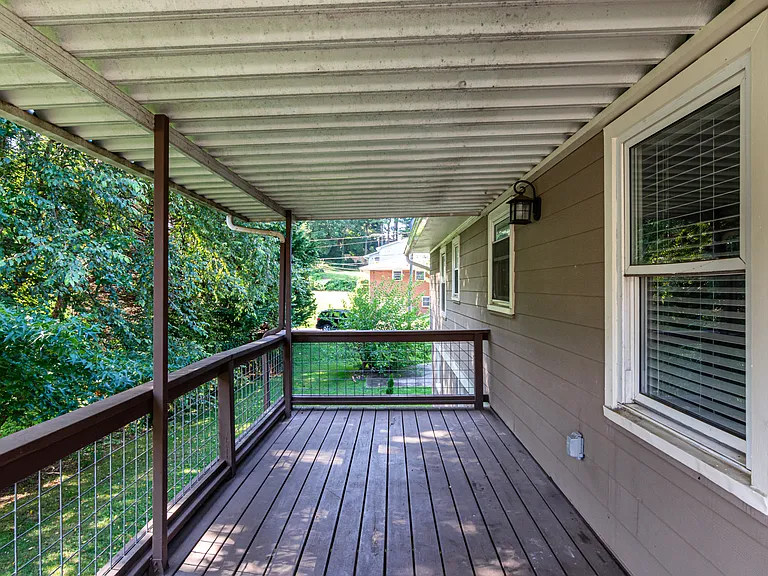 268 S French Broad Ave — Photo 25