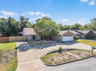 2955 Softwind Trl, Fort Worth, TX 76116
