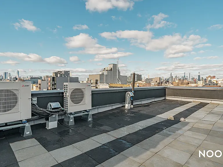 576 Grand St #3R — Photo 18