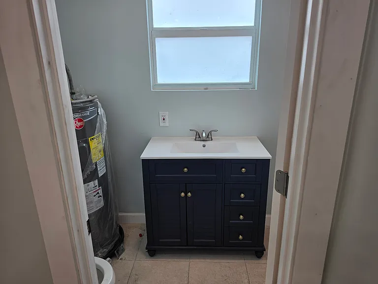 714 Gotham Ct #2 — Photo 8