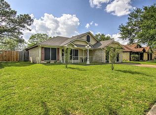 3401 Park Shadow Ln, Deer Park, TX 77536