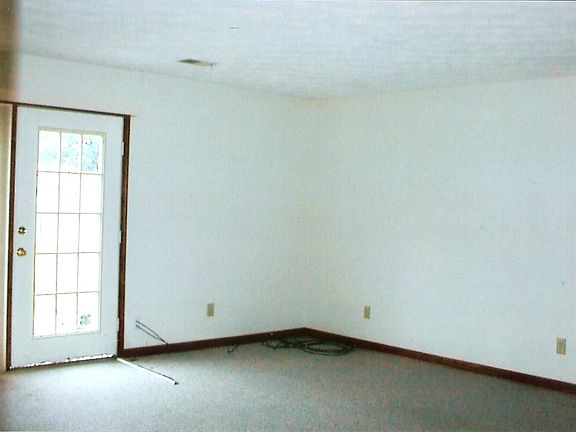 3rd image of 7603 Bellehaven Dr