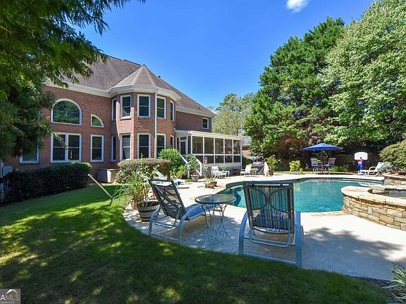 5th image of 1528 Greensboro Way