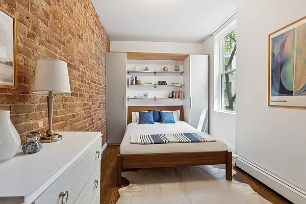 Sold by Compass | media 3