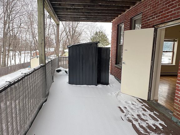 5th image of 74 North St APT 3