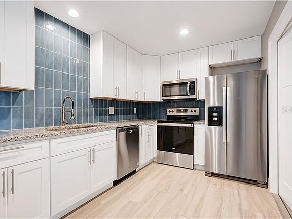 4th image of 248 Abbeyville St
