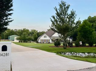 14281 Timber Ridge Dr, Loxley, AL 36551