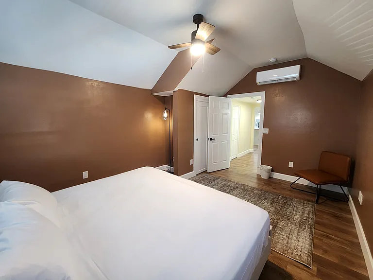 306 Hazeldine Ave SW #6 — Photo 15