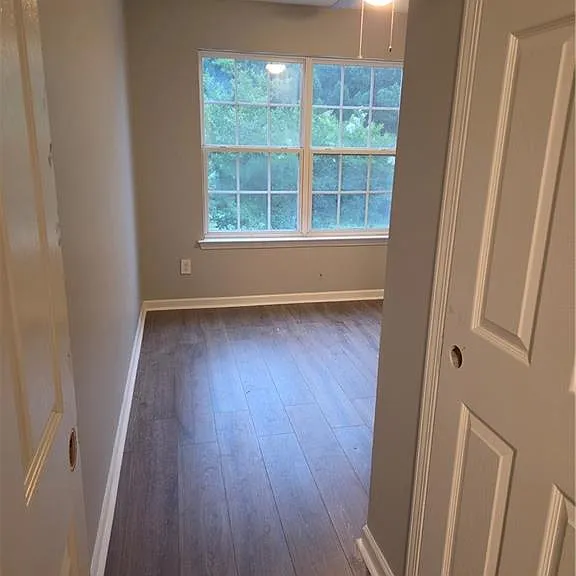 550 Parkway Rd — Photo 3