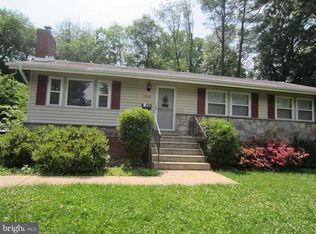 1452 Dewberry Ct, Mc Lean, VA 22101